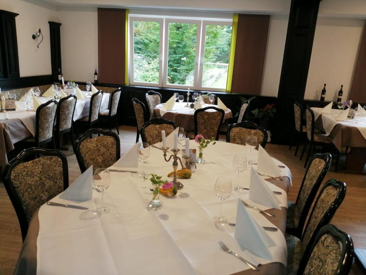 Hôtel Charlottenhof à Messel Extérieur photo